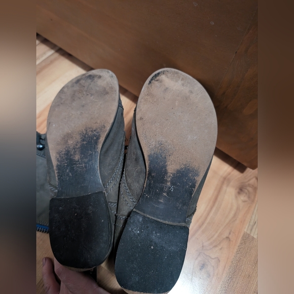 Distressed Steve Madden Roll Down Boots - Picture 7 of 9